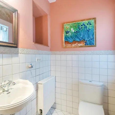 Beautiful In With Kitchen *