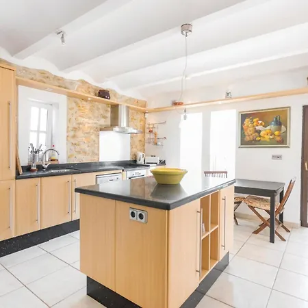 Beautiful In With Kitchen